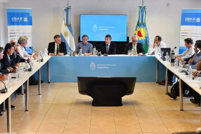 Massa le prometió a la Mesa de Enlace un paquete de medidas por la