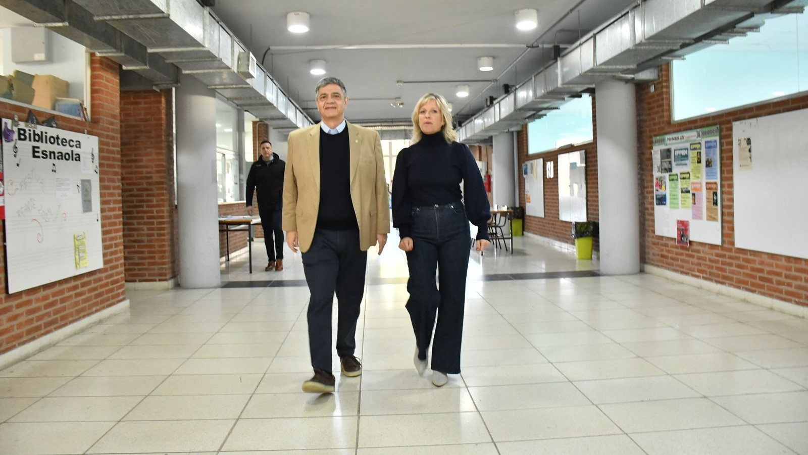 Jorge Macri presentó junto a la ministra de Educación, Mercedes Miguel, el plan Secundaria Aprende.